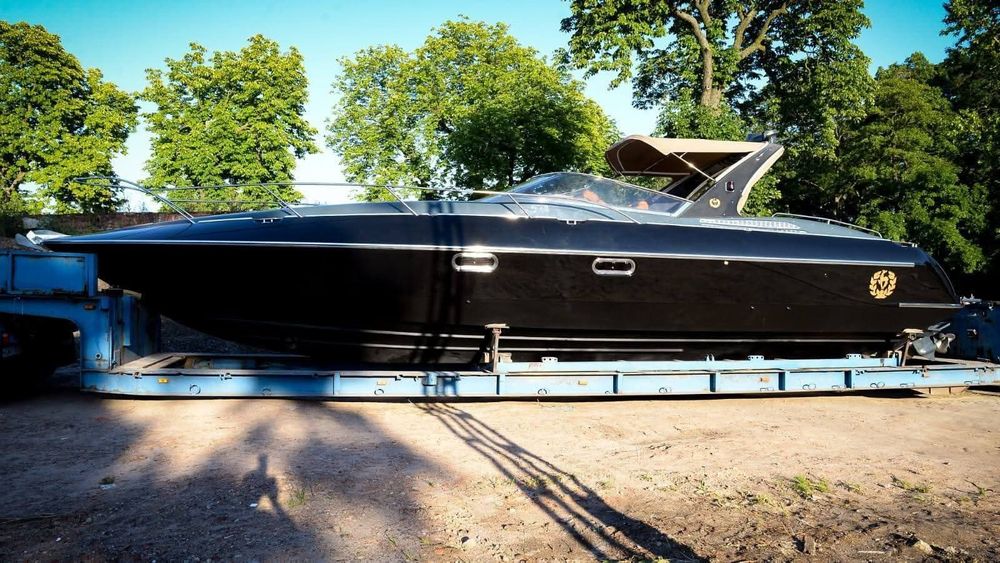 Hunton RS43 – 3 x Volvo Penta KAD-44 – 780 KM – po kompleksowej renowacji