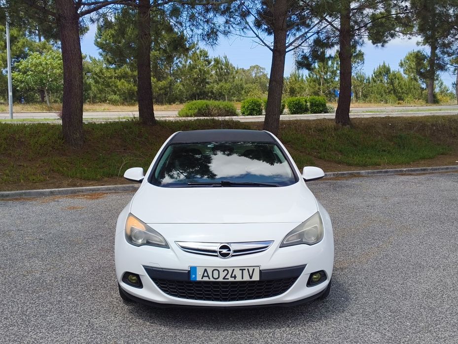 Opel Astra J GTC 1.7 CDTI