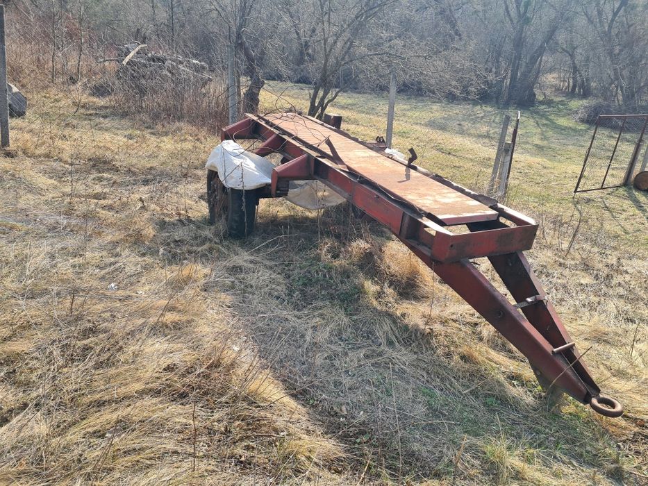 Полуприцеп тракторний, рама