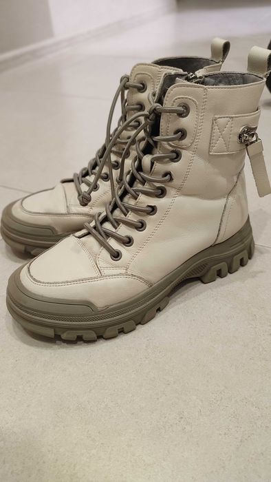 Зимові чоботи розмір 37(устілка 23.5см)