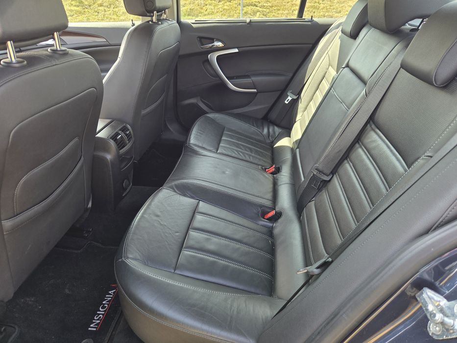 Opel insignia sedan 2.8t v6 4x4