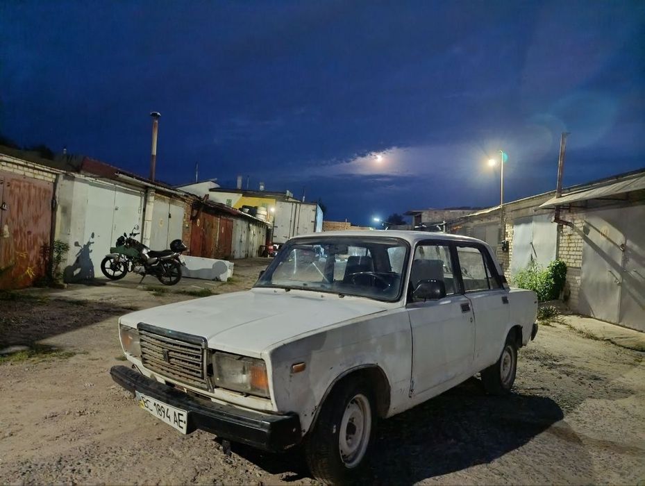 Продам машину ваз 2107 1987р.