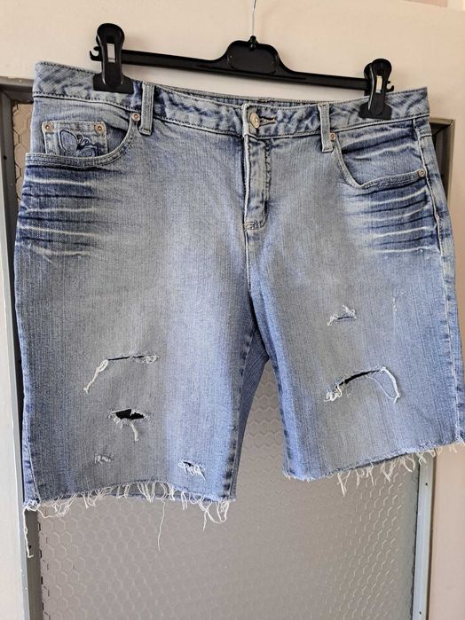 Spodnie  krotkie  jeans  100%  bawelna