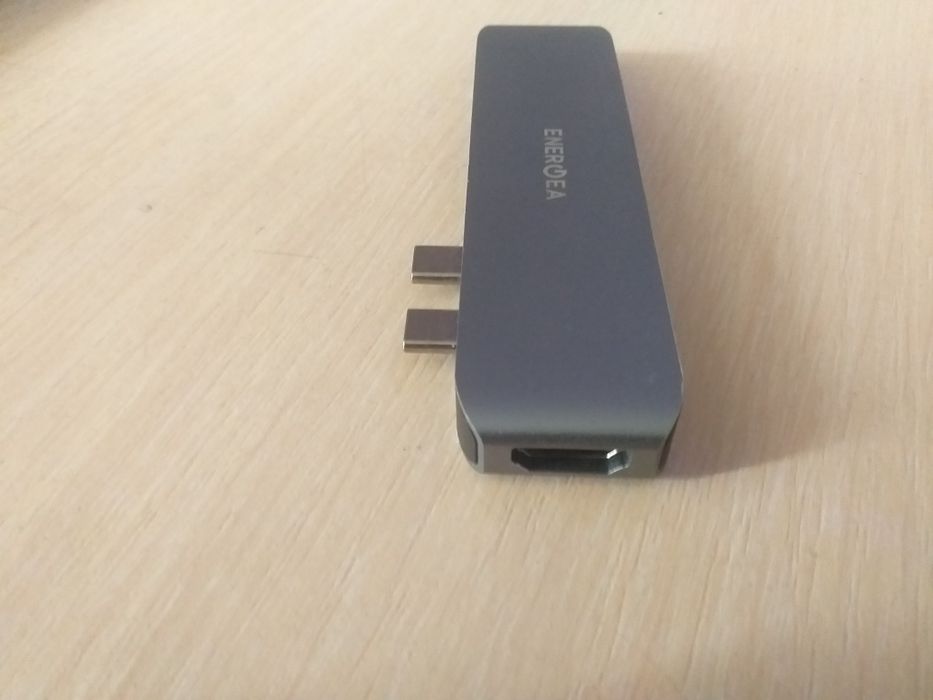 Это USB-концентратор EnergEA AluHUB MACPRO 2 Dual USB-C Multiport HUB