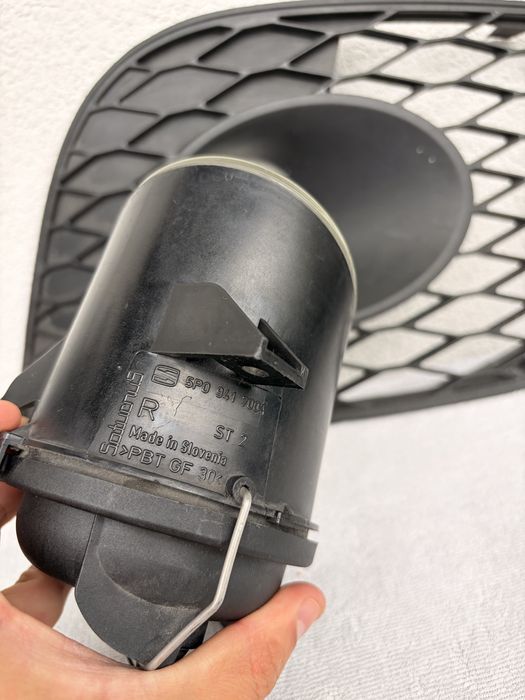 Grelha e farol nevoeiro seat leon 1p Fr