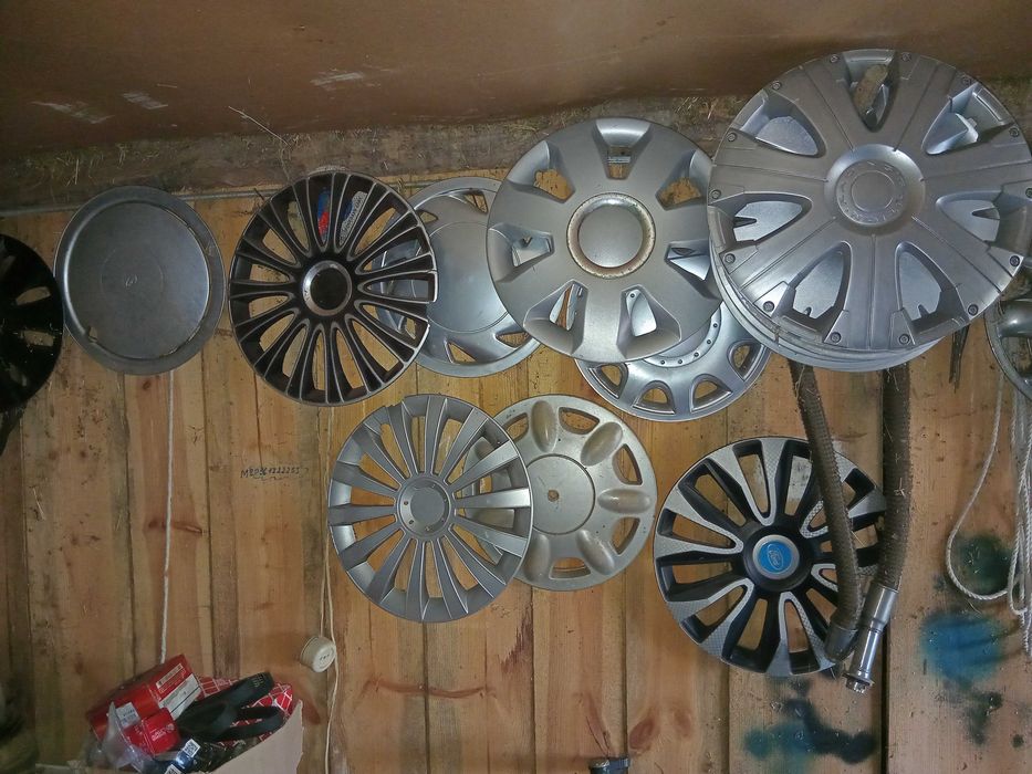 Автомобільні ковпаки