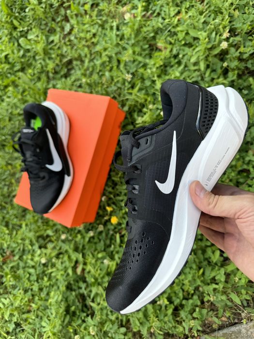 Оригінал. Кросівки Nike Air Zoom Vomero 15 CU1855 001./25см/ 26см/ 27см/ 27,5см/ 29см/