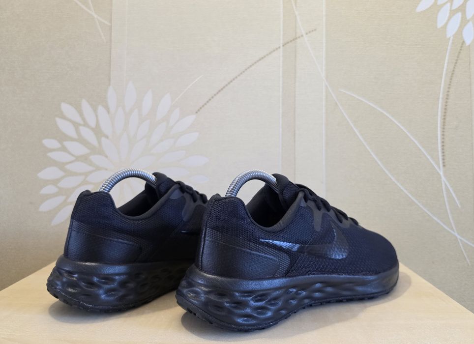 Кросівки Nike Revolution 6 оригінал розмір 39