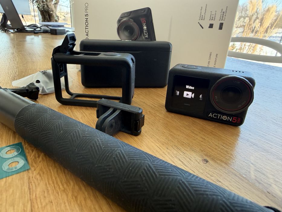 DJI Osmo Action 5 Pro Adventure Combo kamera sportowa