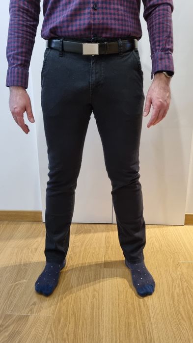 Męskie chinosy 31/32 Cross