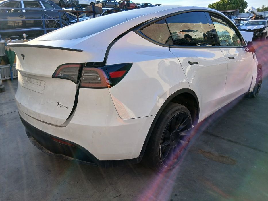 Para peças TESLA Model Y (5YJY)