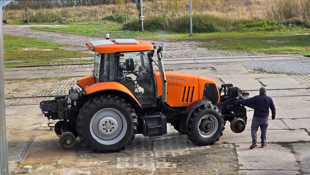 Ciągnik Crystal 121