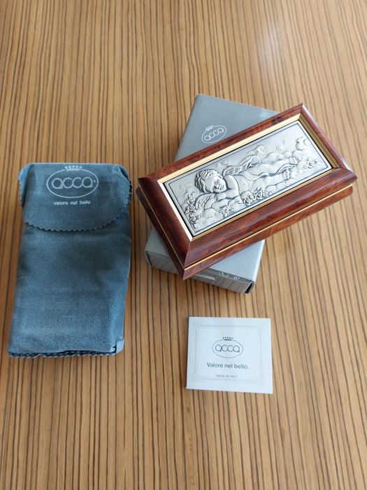 Caixa Acca com placa em Prata - Nova