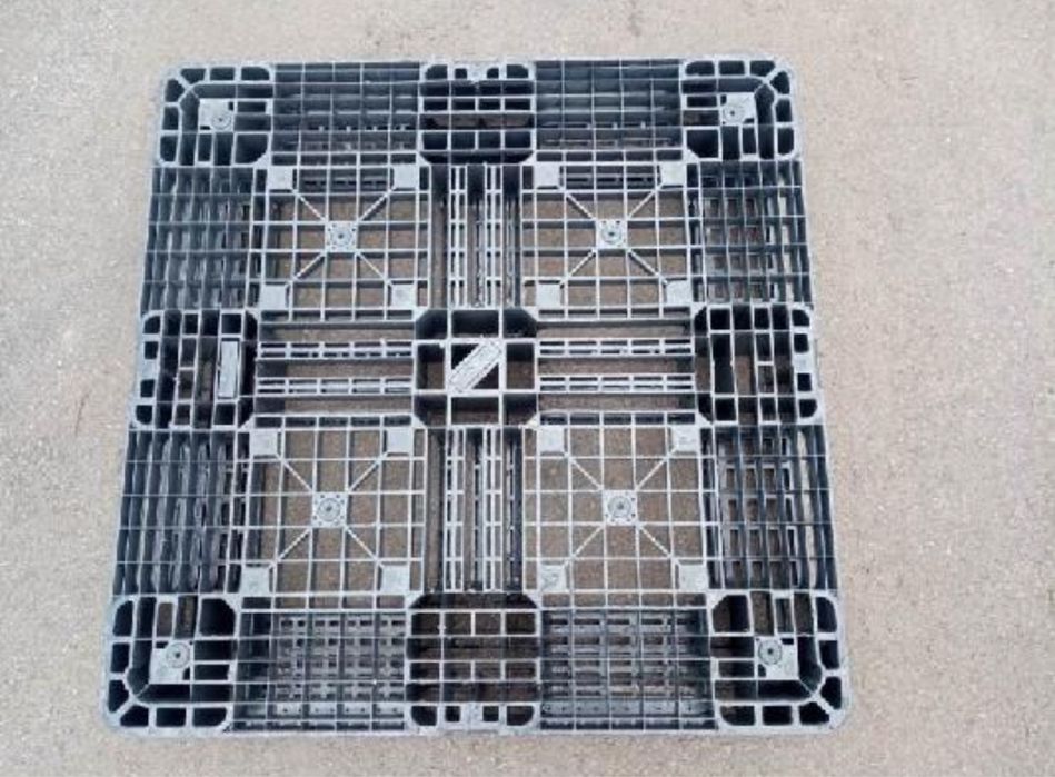 Palety plastikowe mocne 1100/1300/H120 i 1100/1100/H150