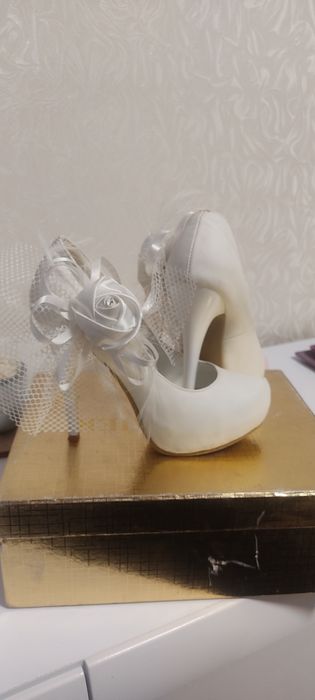 Свадебные туфли 37 размер