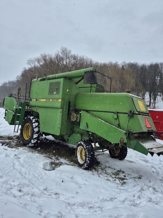 Зерновий комбайн JOHN   DEERE 1032