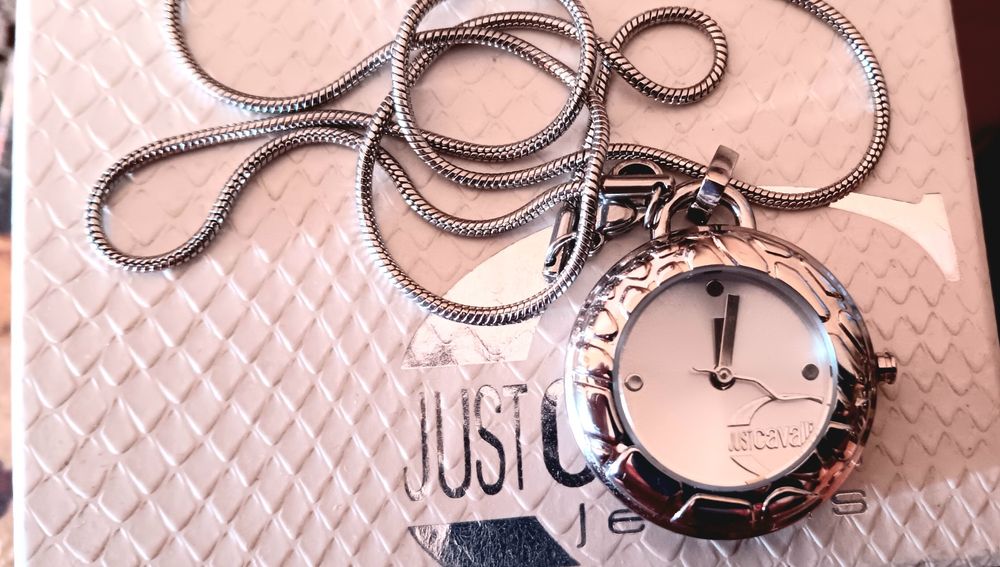 Colar c/ relógio just cavalli