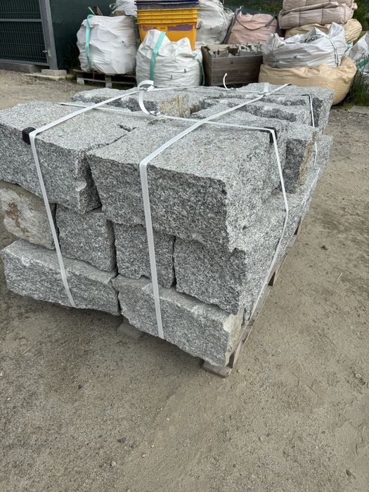 Kamień murowy granitowy 20x20x40 szary