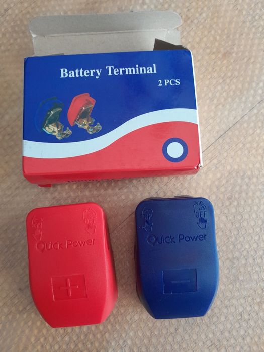 Terminais de bateria de pressão