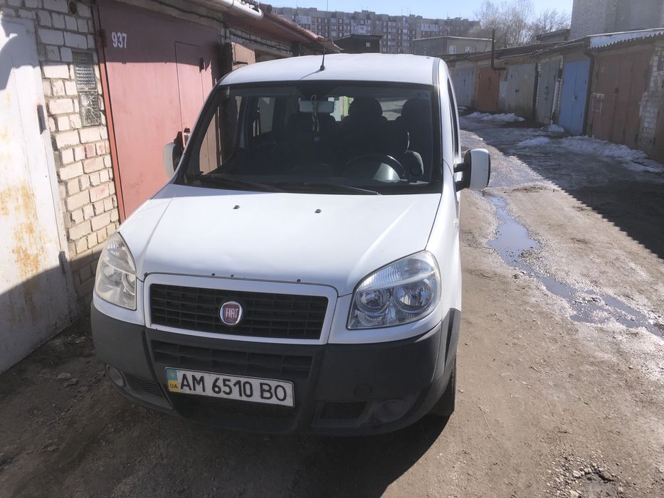 Продаю авто Fiat  Doblo 2008 року