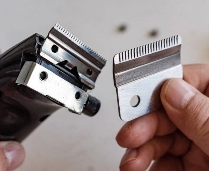 Заточка ножових блоків машинок ( чистка, змазка, регулювання )