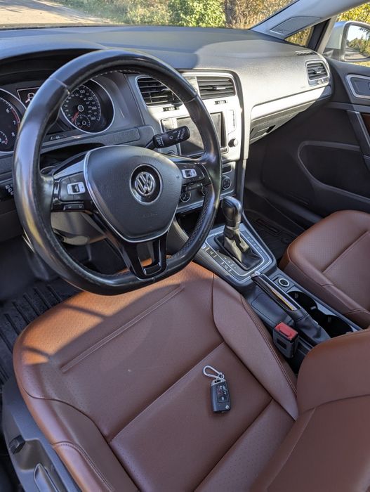 Volkswagen Golf Alltrack

Volkswagen Golf 2017

Автобазар
Volkswagen
G