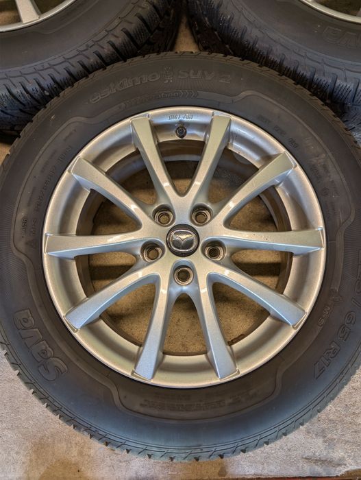 Komplet Alufelgi 17" Mazda z oponami