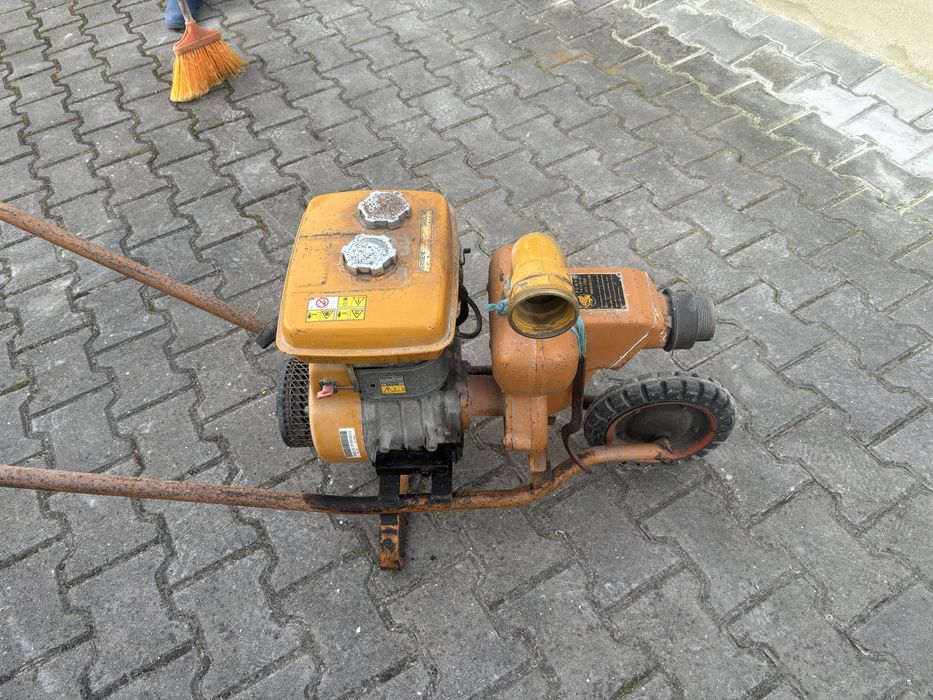 Bomba de tirar água!