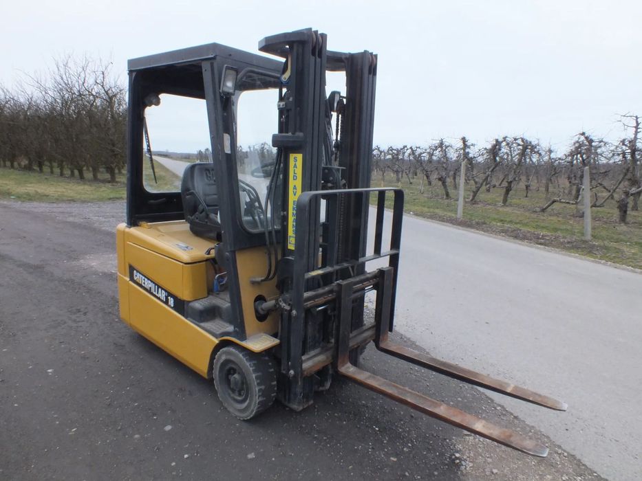 Caterpillar  Super stan baterie 80%