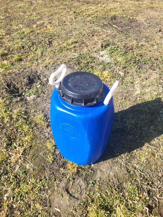 Beczka plastikowa 30L z uchwytami – solidna, HDPE, zakręcana