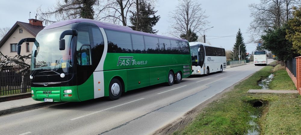 Wynajem busów i autokarów przewóz osób Warszawa autobus bus