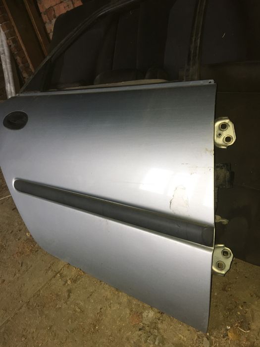 Розборка лагуна 1 Двері на лагуну 1