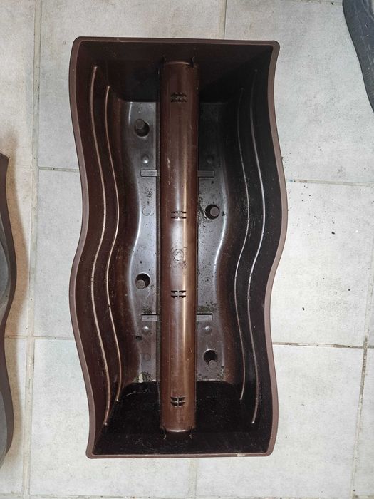 Donica skrzynka balustradowa FALA 59CM BRĄZOWA