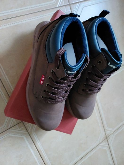 Напів чоботи чоловічі  Levis розмір 38 нові