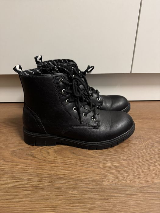 Демісезонні черевики Levis