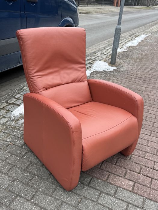 Крісло реклайнер шкіряне
