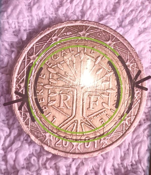 Moeda RARA de 2€ com defeitos de cunhagem