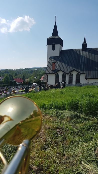 Trębacz/trąbka na pogrzeb. Cisza,Ave Maria.