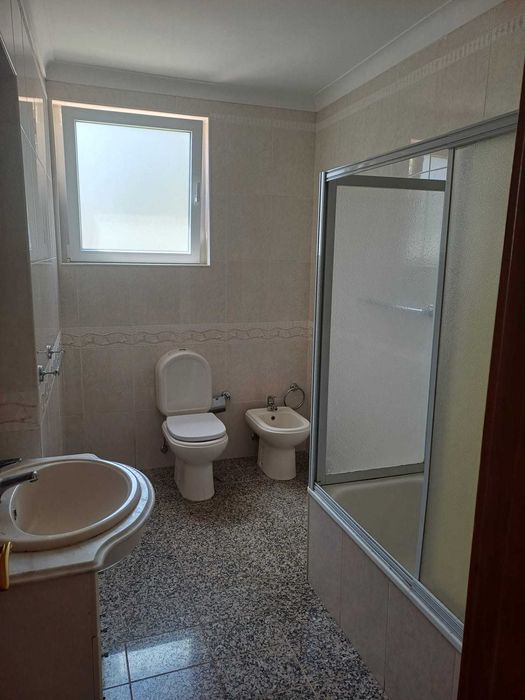 Arrenda-se T3 em Setúbal (Montalvão) com 125 m2
