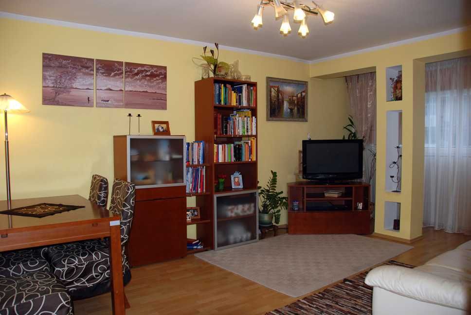 Wynajmę 4-ro pokojowe mieszkanie w centrum Ełku przy ul. Gdańskiej od zaraz.