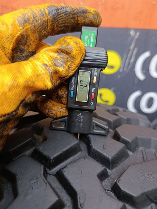 Продам комплект шин 235/70-16