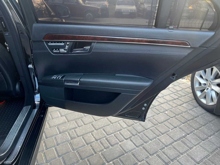 Mercedes-Benz S-Class S 550 2008 року