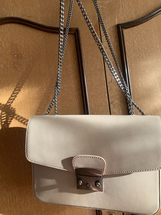 Продам сумочки різні