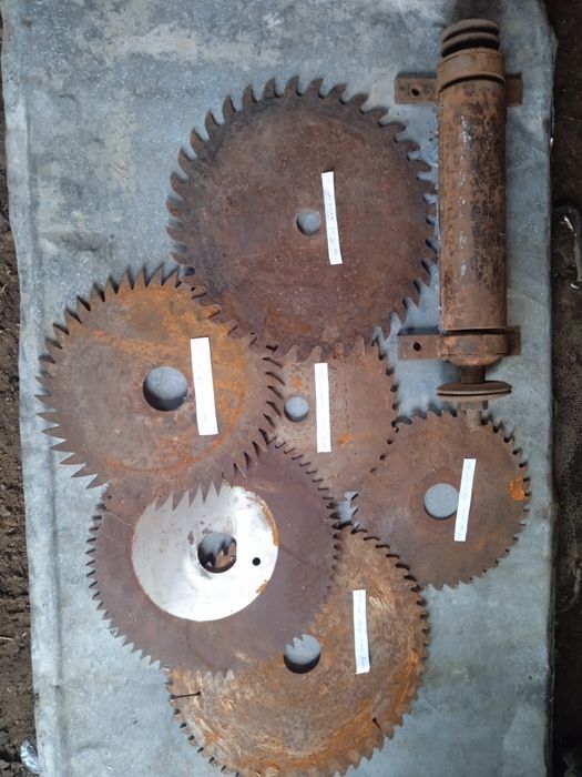 Продам вал на циркулярку