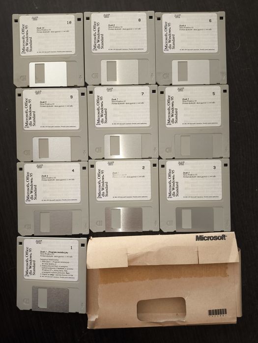 Dyskietki Microsoft Office Windows 95 idealne unikaty kolekcjonerskie