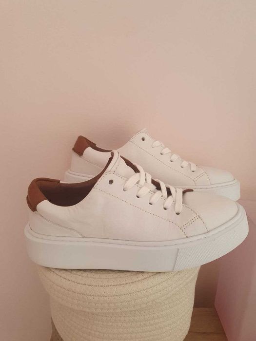 Стильне Взуття Clarks 25 см вузька стопа