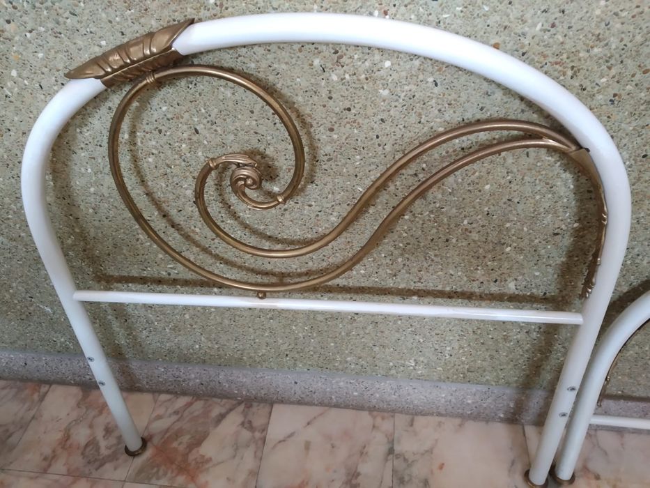 2 Camas ferro de solteiro