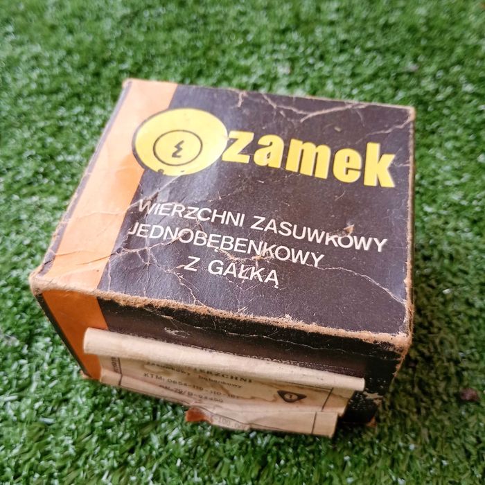 Zamek wierzchni zasuwkowy PRL