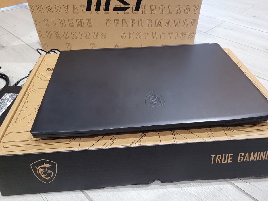 Laptop do gier NOWY MSI Katana 17,3'' i5-12450H/RTX 3050ti/16GB/144HZ