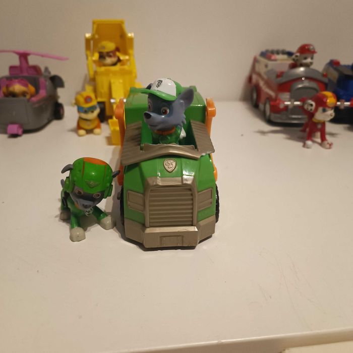 Patrulha Pata carros e figuras